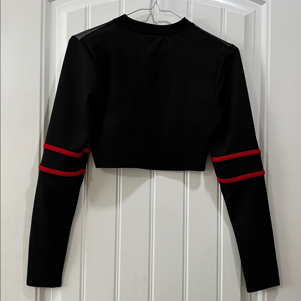 WinWin Black and Red Two-Piece Set - Picture 4 of 5
